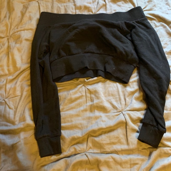 Crop top - Picture 2 of 2